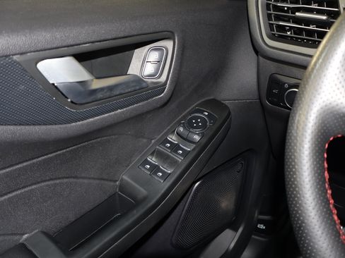 Used 2024 Ford Escape ST-Line image 34