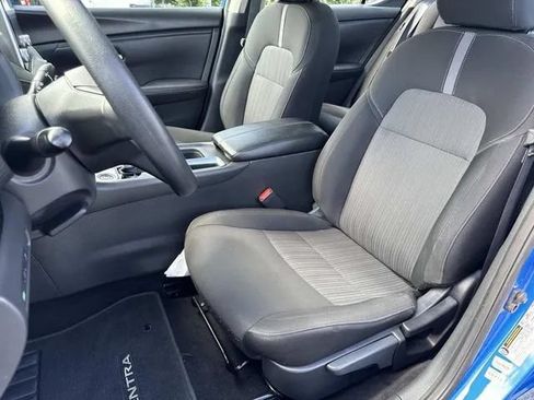 Used 2025 Nissan Sentra SV FWD image 31