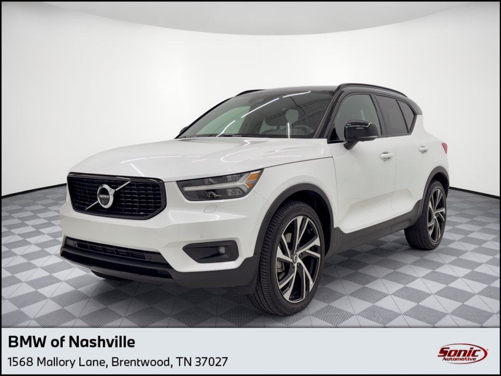 Used 2020 Volvo XC40 T5 R-Design w/ Protection Package Premier AWD/4WD image 1