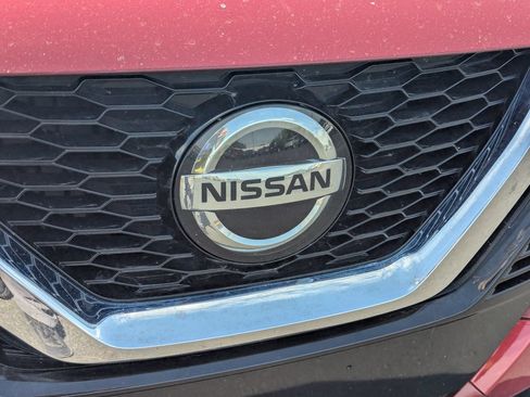 Used 2021 Nissan Rogue Sport SV AWD/4WD image 9