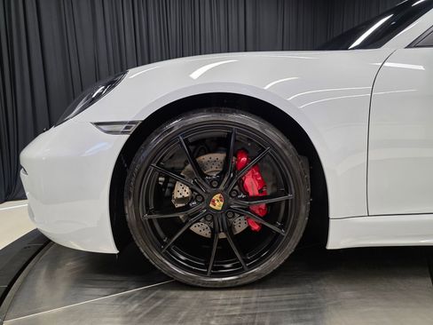 Used 2017 Porsche 718 Cayman RWD image 40