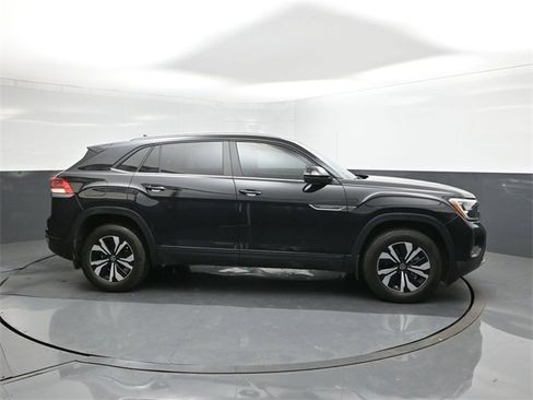 Certified 2024 Volkswagen Atlas Cross Sport SE w/ Adventure Package image 26
