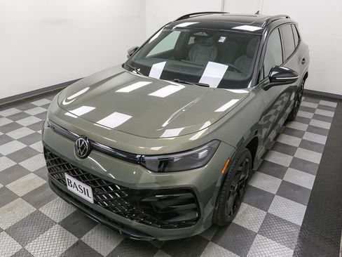 New 2026 Volkswagen Tiguan SE R-Line AWD/4WD image 6