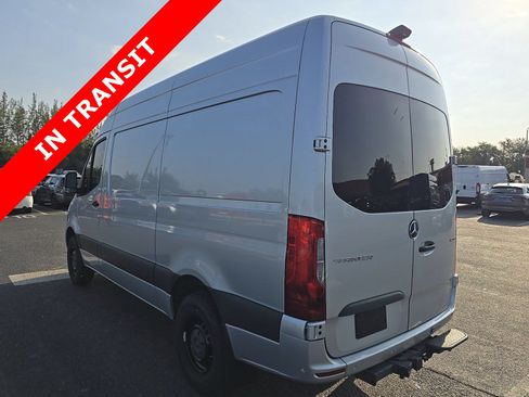 Used 2023 Mercedes-Benz Sprinter 1500 image 5