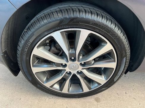 Used 2018 Hyundai Elantra GT FWD image 12