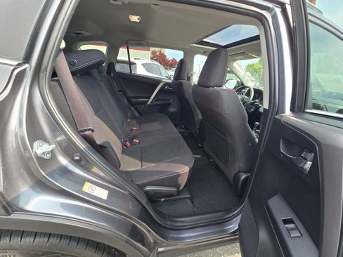 Used 2017 Toyota RAV4 XLE image 14
