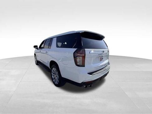Used 2021 Chevrolet Suburban Premier image 4