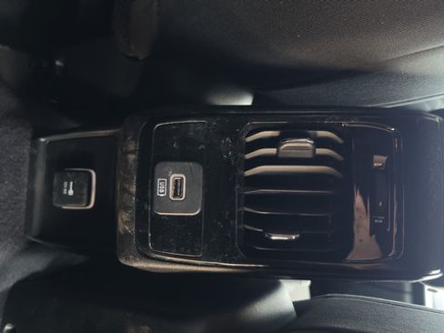 Used 2023 Jeep Compass Sport AWD/4WD image 16