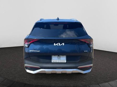 Used 2023 Kia Sportage EX AWD/4WD image 4
