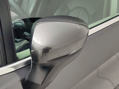 Used 2023 Chrysler Pacifica Touring-L FWD image 33