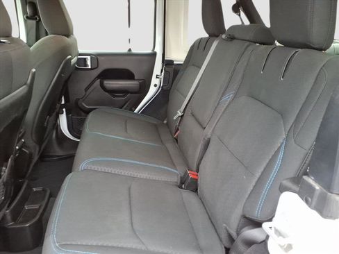 Used 2024 Jeep Wrangler Unlimited Rubicon 4xe image 13