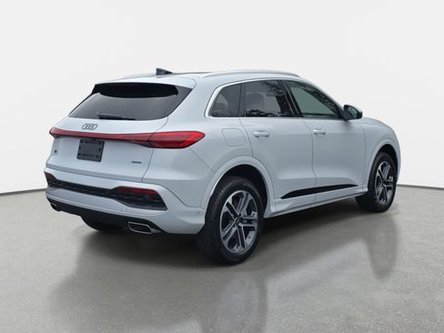 New 2025 Audi Q5 Premium image 5