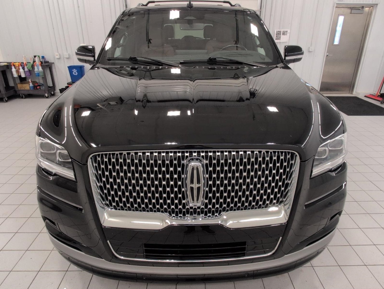 Used 2023 Lincoln Navigator Reserve AWD/4WD image 11