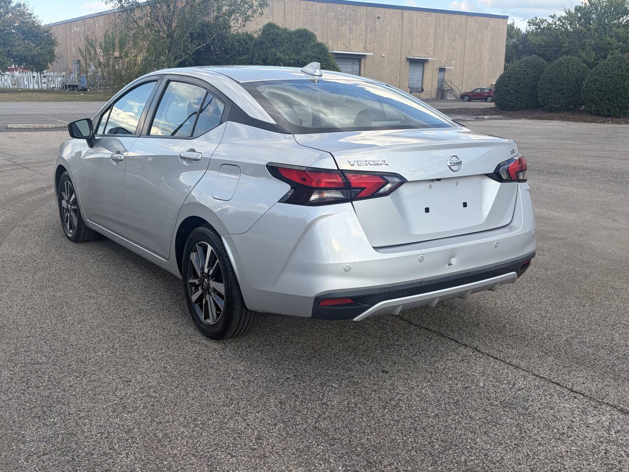 Used 2021 Nissan Versa SV FWD image 12
