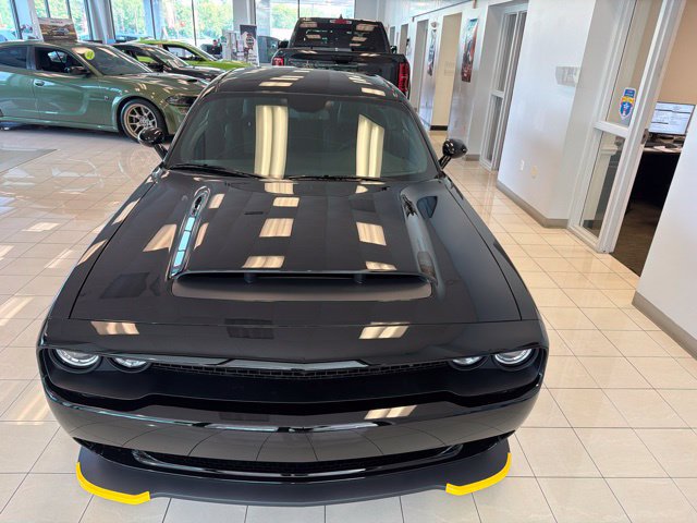 Used 2023 Dodge Challenger SRT Hellcat Redeye RWD image 2