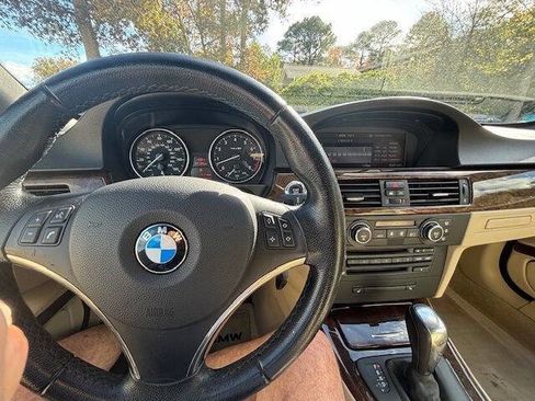 Used 2008 BMW 328i Convertible image 10