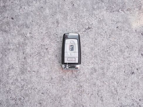 Used 2019 Rolls-Royce Wraith Base image 78