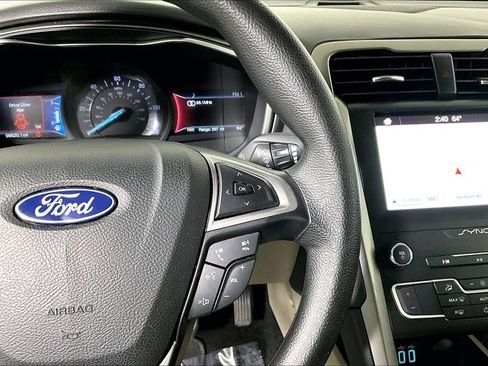 Used 2019 Ford Fusion SE image 19