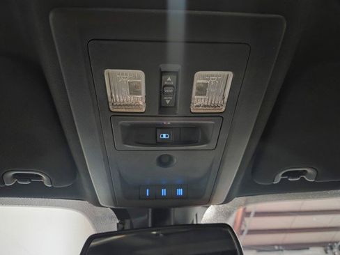 Used 2017 RAM 3500 Laramie Longhorn image 64