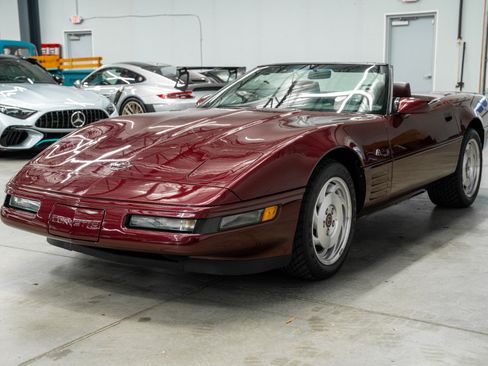 Used 1993 Chevrolet Corvette Convertible RWD image 5