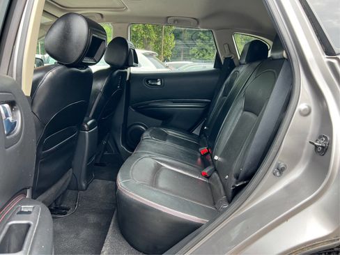 Used 2011 Nissan Rogue SV w/ SL Pkg image 10