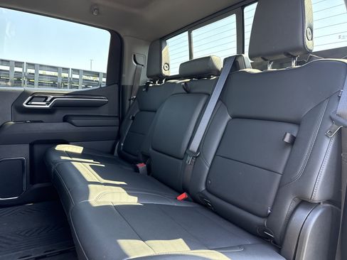 Used 2024 Chevrolet Silverado 1500 LTZ AWD/4WD image 30