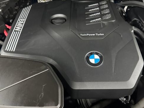 Used 2023 BMW X4 xDrive30i AWD/4WD image 7