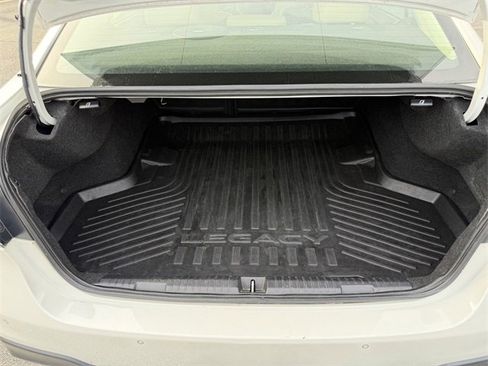 Used 2024 Subaru Legacy Limited image 33