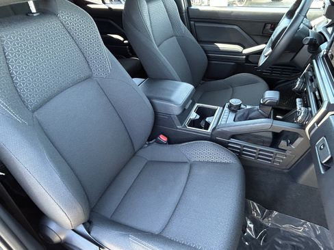 Certified 2026 Toyota 4Runner SR5 AWD/4WD image 11