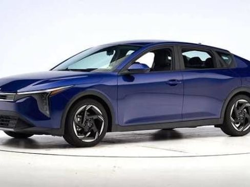 Used 2025 Kia K4 FWD image 11