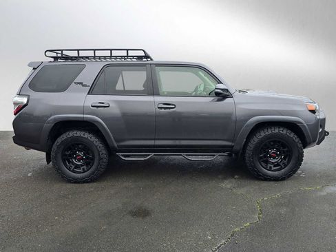 Used 2018 Toyota 4Runner TRD Off-Road Premium image 2
