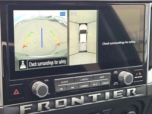 Used 2025 Nissan Frontier SL RWD image 14