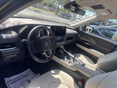 Used 2024 Toyota Grand Highlander XLE FWD image 4