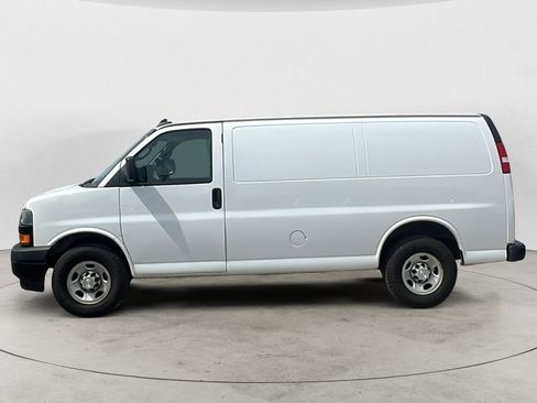 Used 2019 Chevrolet Express 2500 w/ Driver Convenience Package RWD image 3