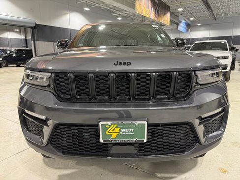 New 2025 Jeep Grand Cherokee Limited image 2