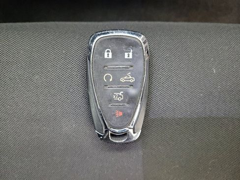 Used 2020 Chevrolet Camaro LT RWD image 32
