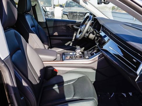 Used 2023 Audi Q8 Premium Plus w/ Premium Plus Package AWD/4WD image 21