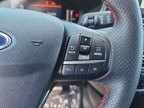 Used 2024 Ford Escape ST-Line AWD/4WD image 18
