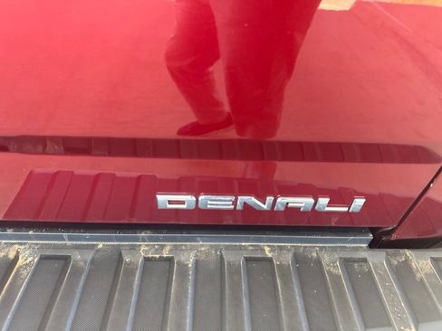 Used 2016 GMC Sierra 1500 Denali w/ Enhanced Driver Alert Package AWD/4WD image 13