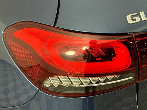 Used 2023 Mercedes-Benz GLA 250 w/ Premium Package image 34