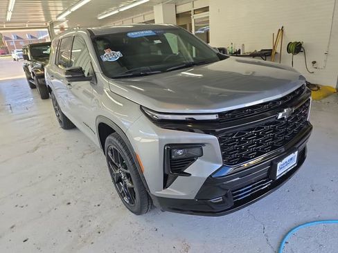 Certified 2024 Chevrolet Traverse RS w/ LPO, Floor Liner Package image 7