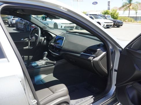 Used 2023 Cadillac CT4 Luxury w/ Cold Weather Package RWD image 31