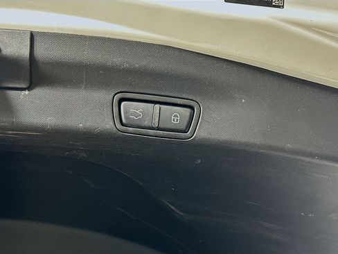 Used 2023 Alfa Romeo Stelvio Sprint image 29