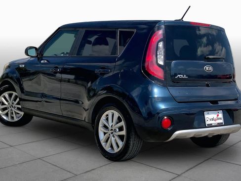 Used 2018 Kia Soul + FWD image 12