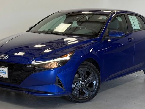 Certified 2023 Hyundai Elantra SEL w/ Cargo Package FWD image 1