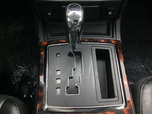 Used 2009 Chrysler 300 C image 35