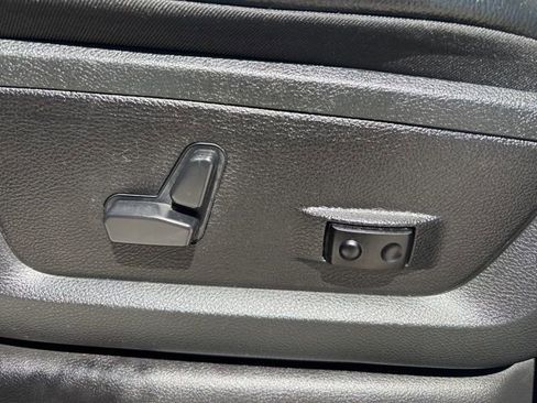 Used 2024 RAM 2500 Laramie image 17