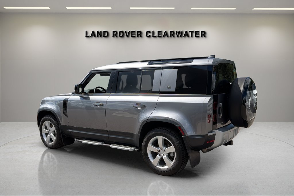 Used 2023 Land Rover Defender 110 S AWD/4WD image 3