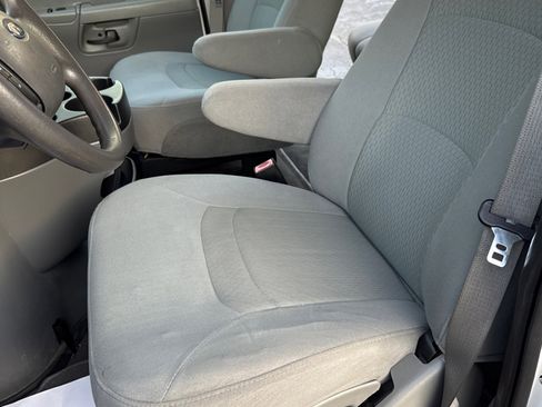 Used 2008 Ford E-350 and Econoline 350 XLT image 30