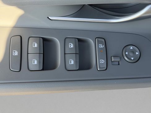 New 2026 Hyundai Elantra SEL Sport FWD image 20